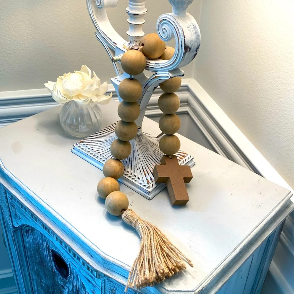 WOOD GARLAND BEADED HOME DECOR WITH CROSS‎